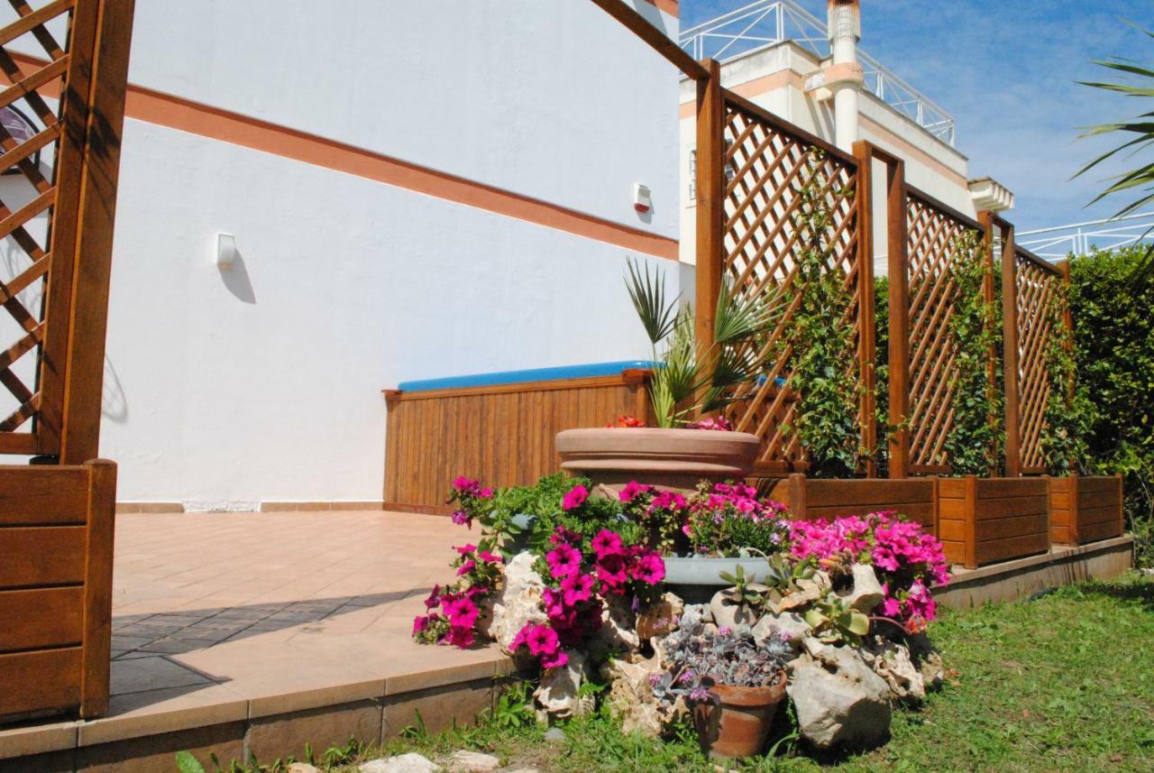 Villa Regina B&B Nettuno Exterior foto