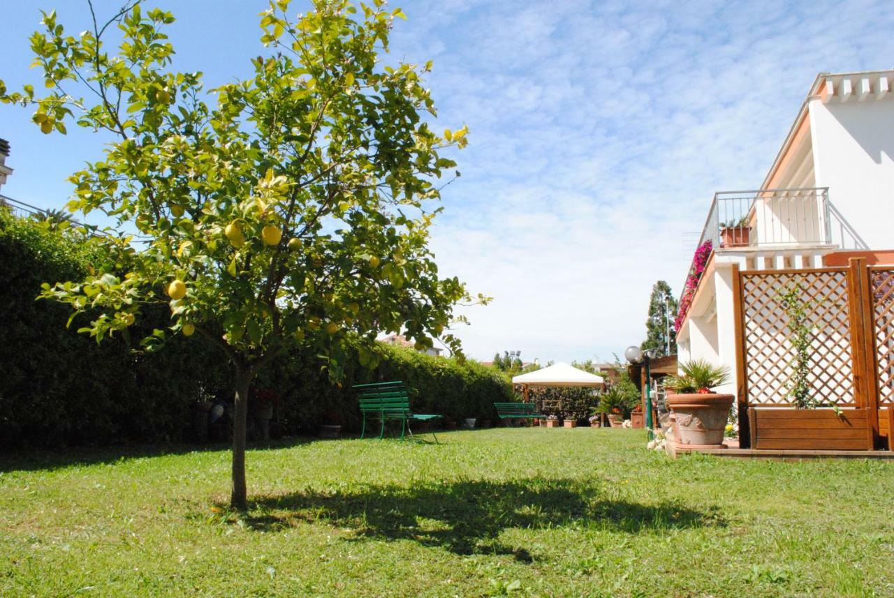 Villa Regina B&B Nettuno Exterior foto
