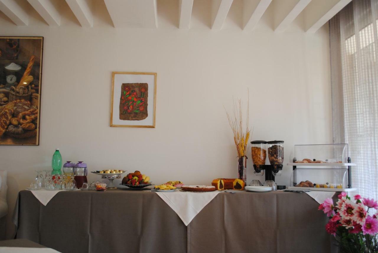 Villa Regina B&B Nettuno Exterior foto